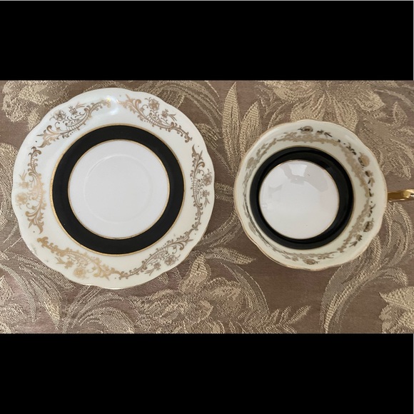 Royal Stafford Black & Gold Teacup & Saucer - Picture 7 of 14